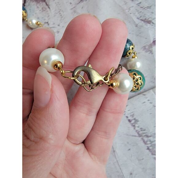 Gold Tone Faux Pear and Green/blue Beads Necklace Bracelet Set - Picture 5 of 8